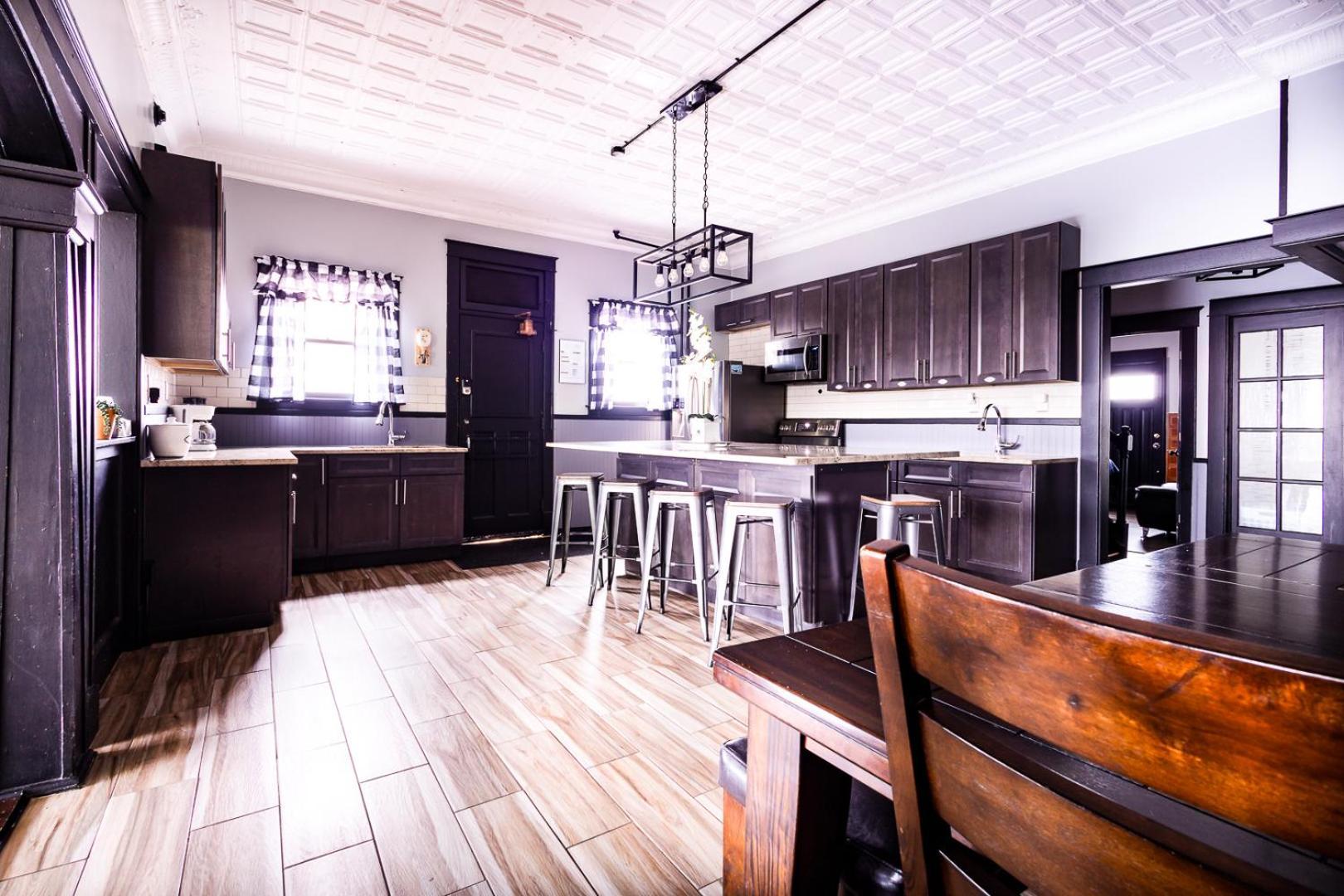 The Pub- 8Br Free Parking, Minutes From Falls & Casino Ниагара-Фолс Экстерьер фото