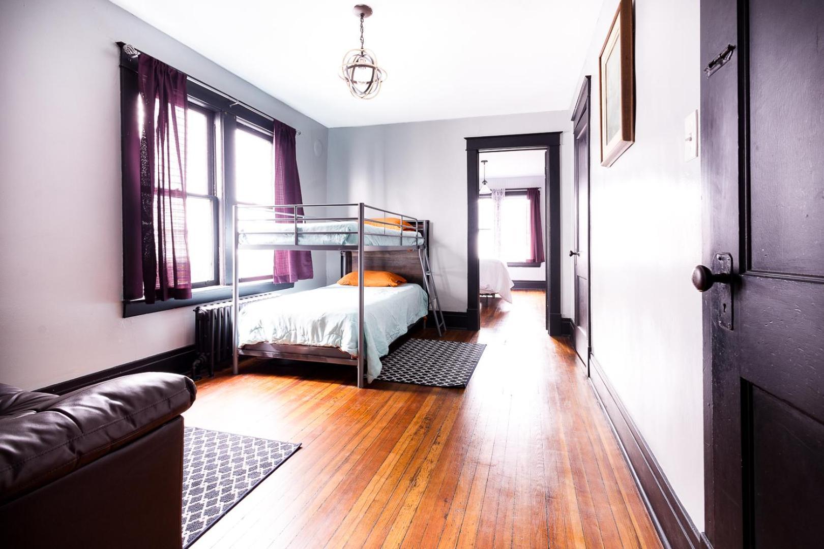 The Pub- 8Br Free Parking, Minutes From Falls & Casino Ниагара-Фолс Экстерьер фото